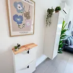 Elegant 1bdr Bright Flat With Pool * טורמולינוס