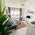 Elegant 1bdr Bright Flat With Pool *