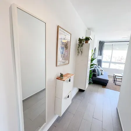 Elegant 1bdr Bright Flat With Pool Апартаменты Торремолинос