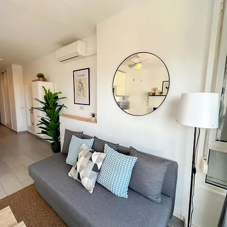 Apartment Elegant 1bdr Bright Flat With Pool